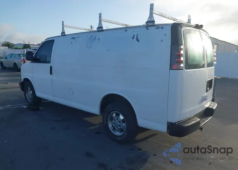 2004 Chevrolet Express z USA, uszkodzony, nr VIN 1GCFG15X241171396